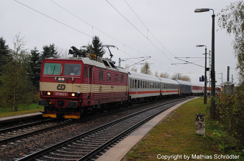 ČD 371 003-5 Kleinschirma, 03.11.2013, Foto Mathias Schrödter