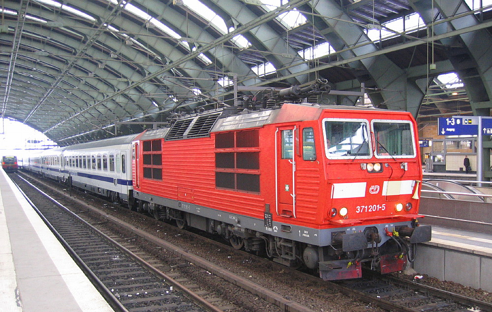 ČD 371 201-5 Berlin Ostbahnhof, 06.03.2006, Foto Lutz Zschage