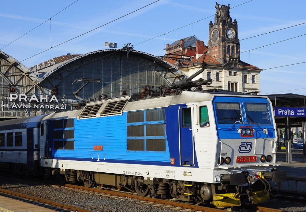 CD 371 201-5 Dresden Hbf, 03.09.2011, Foto Ale Weinert