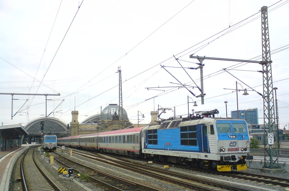 CD 371 201-5 Dresden Hbf, 22.09.2013, Foto Lutz Zschage