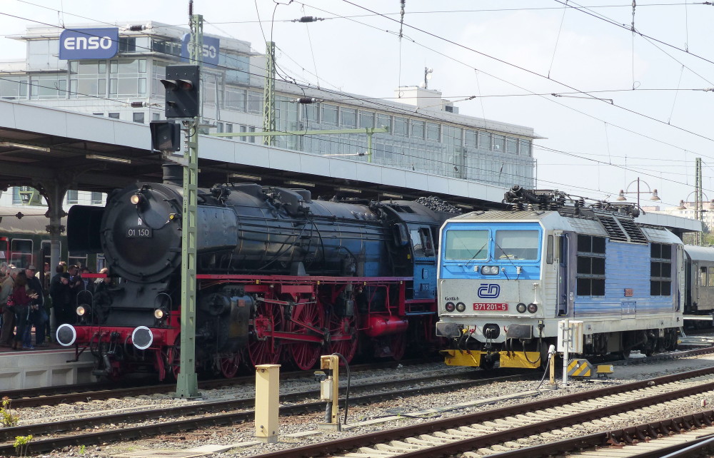 CD 371 201-5 Dresden Hbf, 12.04.2014, Foto Lutz Zschage