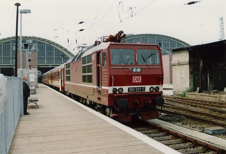 180 001-0 Berlin Ostbahnhof, Foto Jeff Just