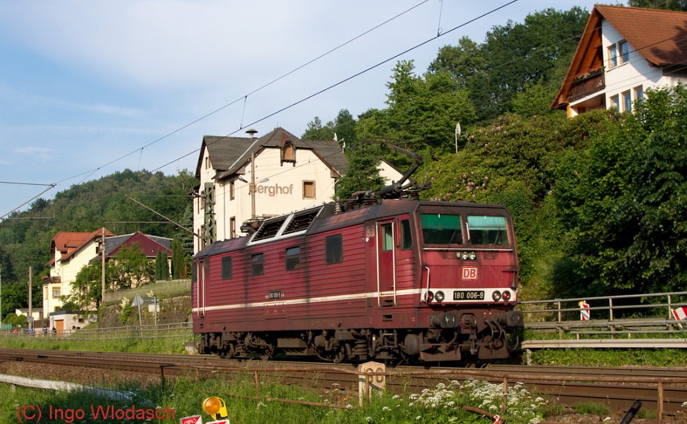 Lokzug mit 180 006-9 Stadt Wehlen, 10.06.2010, Foto Ingo Wlodasch