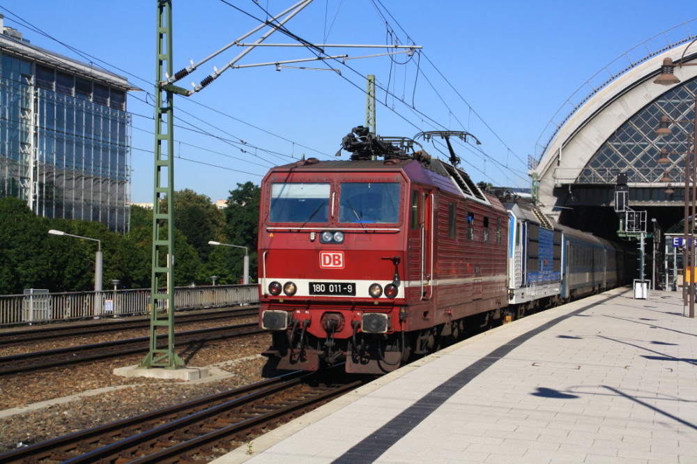 180 011-9 Dresden Hbf, 01.08.2012, Foto Johannes Mühle