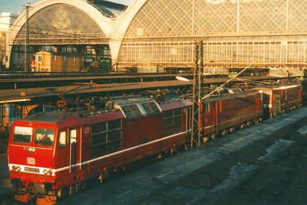 180 013-5 Dresden Hbf, 05.1996, Foto Tobias Köhler