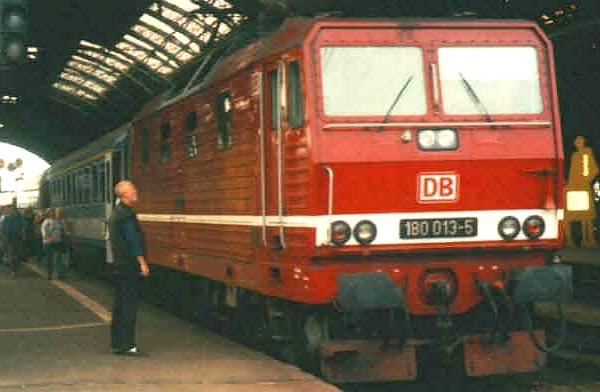 180 013-5 Dresden Hbf, 05.1996, Foto Tobias Köhler