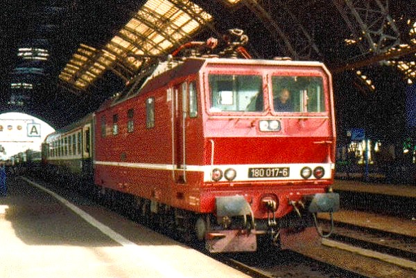 180 017-6 Dresden, 15.08.1993, Foto Sven Manias