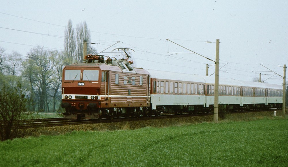 180 001-0 Parade Riesa, 08.04.1989, Foto Frank Dampf