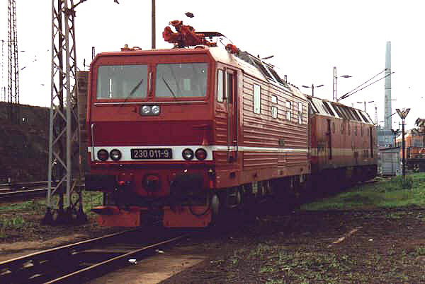 180 011-9 Dresden Friedrichstadt, 27.04.1991, Foto (Frank Glaubitz) Sammlung Schitz